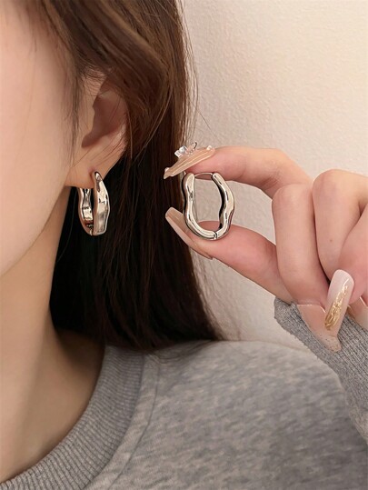 1 Pair European & American Minimalist Alloy Metal Geometric U-Shaped Smooth Open Oval Hoop Earrings For Women, Everyday Wear