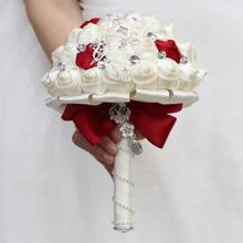 新娘婚礼奢华蝴蝶花束，闪亮银水晶缎带玫瑰，勃艮第奶油色面料永生花花束 W2216-Z