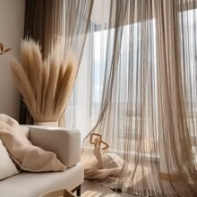 1 tấm rèm mỏng màu cà phê hiện đại với điểm nhấn là sợi chỉ vàng lấp lánh. Kết hợp chức năng che nắng với sự thanh lịch lọc ánh sáng. Được thiết kế với các lỗ khoen đục sẵn để dễ dàng lắp đặt, tấm rèm này lý tưởng để nâng cao phong cách của phòng ngủ, phòng khách và ban công đồng thời mang đến nét quyến rũ tinh tế, đương đại cho bất kỳ không gian nào. - Cà phê nâu - Xem 4