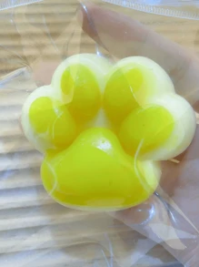 水泥纹理猫爪挤压玩具，慢回弹逼真硅胶猫爪挤压玩具，派对礼物和办公桌减压玩具 - 彩色 - 查看 4