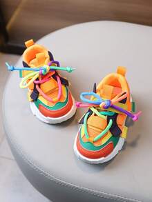 1 par de zapatillas de moda para niñas, zapatos de uso diario con estilo universitario - parte superior de tela de unicolor con detalles de pespuntes en contraste, suela de TPR, cómodas zapatillas de running/entrenamiento de corte bajo, colores suaves y vibrantes, para primavera/otoño, ajustables