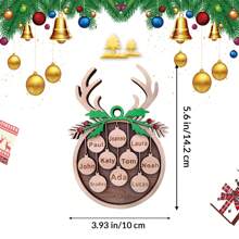 Klasyczna drewniana ozdoba choinkowa spersonalizowana z niestandardowym imieniem Deer Horn Design. Drewniana wisząca dekoracja jest idealna na świąteczne przyjęcie, Boże Narodzenie i Nowy Rok