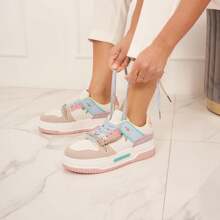 Thick-Soled Sports Shoe With Embossed Details - Multicolor - View 1