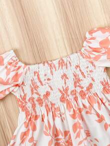 Conjunto de 2 piezas para niñas con camisa fruncida y pantalones con cintura elástica acampanados, top con estampado floral de manga corta abultada y pantalones elegantes para uso al aire libre en verano