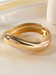 RIINHOO 1pc Vintage Minimalist Asymmetrical Metal Water Drop Snake Cuff Bracelet, Personalized Exaggerated Simplified Geometric Abstract Design Luxury Elegant Bangle, Suitable For Women's Daily Commute, Holidays Gift, Friends Gathering And Banquet, Fashion Street Shooting, Runway Accessory - Gold - View 6