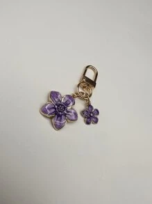 1 件合金材料樱花形钥匙扣轻巧飘逸的樱花设计，配有方形标签，适合用作手提包吊饰汽车钥匙扣情侣/生日/节日礼物，送给女性的情人节礼物 - 紫色 - 查看 5