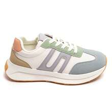 Sportieve sneakers met dikke zool en contrasterende details