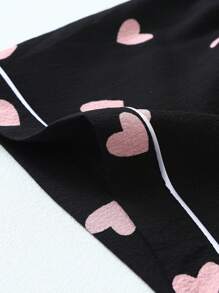 2 件春夏黑色基础心形印花时尚套装、翻领纽扣衬衫和蝴蝶结短裤、睡衣家居服、两件套