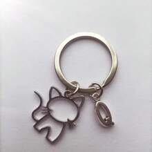 1pc 26 English Letters Metal Cartoon Cat Keychain, Creative Letter Keyring Accessory, Gift For Bag, Car, Couple, Unisex Car Accessories Bag Charm Backpack For School