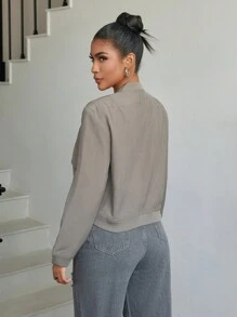 Apperloth A 90s Streetwear Grey Flap Pocket Snap Button Front Baseball Collar Loose Fit Oversize Bomber Jacket Coats - 深灰色 - 查看 2