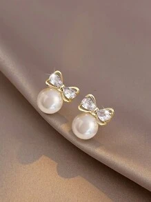 1pair Sweet & Elegant & Luxurious Mermaid Princess Style Faux Pearl & Rhinestone Decor Bow Shaped Alloy Stud Earrings For Women, Daily Wear.It Is Also A Bride's Earring And Wedding Accessory Valentine's Day