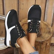 Black & White Patchwork Fish Scale Pattern Casual Lace-Up Platform Sport Sneakers For Women - Black - View 2