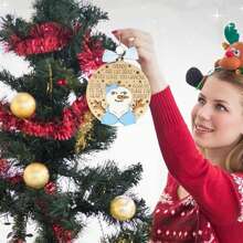 有趣的木制圣诞树装饰品，适用于庭院、家庭、汽车、窗户和壁炉圣诞派对装饰、节日派对用品、节日新奇物品和完美的节日礼物 - 彩色 - 查看 5