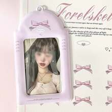 حامل بطاقة الصور بشكل فيونكة، يمكن استخدامه كيشان أو كتعليق على الحقيبة، مناسب كتعليق للهاتف المحمول، حفظ صور الهوية أو النجوم، كتعليق على مرآة السيارة، هدايا للطلاب والأعياد والأعياد الميلادية، أساسي لمحبي الأنمي - مقاس واحد يناسب الجميع - مشاهدة 3