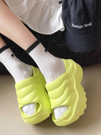 2024 时尚公主款厚底防滑软底办公室穿着厚底拖鞋