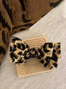 1pc Chic Leopard Print Bow Hair Claw, Large Chic Leopard Print Bow Hair Clip, Elegant Polyester & Spandex Bowknot Hair Clip, - Elegant Retro Double-Layer Big Bow Hair Clip Elegant Bow Ball Head Clip High Ponytail Fixed Clip, Vintage-Inspired Fabric Hair Claw For Ponytails & Updos, Y2K Inspired PVC Knot For Women, Perfect Gift Claw Clips Hair Claws Hair Barrettes