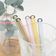 Jokipvy 2/4/8 قطعة مجموعة قشات زجاجية قابلة لإعادة الاستخدام مع فرشاة تنظيف، مناسبة لشرب العصير، الشاي الفقاعي، مثالية للحفلات والأعراس والبارات والشواطئ والأدوات المطبخية ولوازم الحفلات ولوازم المدرسة