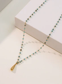 Collar de acero inoxidable de estilo bohemio con cuentas chapadas en oro de 18K, decorado con cuentas de plástico multicolores dispuestas al azar, perfecto para que las mujeres lo usen en vacaciones o como un regalo del Día de la Madre