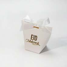 Set de 20 cajas de regalo miniatura elegantes para Eid Mubarak en negro, blanco y dorado con lazos elegantes. Perfectas para dulces, chocolates y regalos pequeños. Ideales para celebraciones de Eid, fiestas y sorpresas. Embalaje elegante para eventos memorables y ocasiones especiales - 6x6x10cm - Ver 6