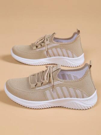 女士春秋休闲运动鞋，防滑软底舒适百搭平底鞋