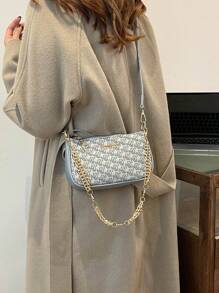 Bolsa Baguete com Corrente Feminina, Bolsa Fashionista de Nicho Francês, Design de Bolsa Novo e da Moda, Versátil e Tátil, Bolsa de Ombro, Axila e Transversal Estilosa