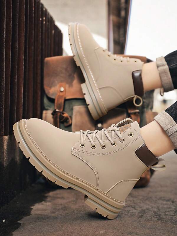 [Tamanho pequeno 1 tamanho] Botas masculinas, novos sapatos de tamanho grande 2024, botas amarelas grandes, cano alto, sola grossa, pretas, casuais, esportivas, botas de couro, botas de cano alto transfronteiriças de inverno