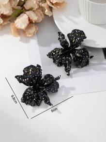 1 对复古欧美夸张 3D 花卉不对称闪亮耳钉，女士珠宝，度假和宴会礼物 - 黑與白 - 查看 4