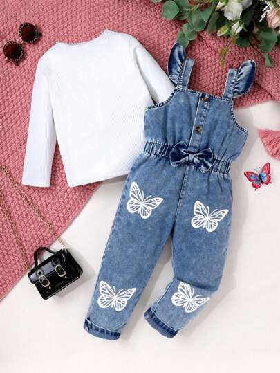2 bucăți pentru fetiță, confortabil și drăguț, tricou cu ochiuri de plasă, cu imprimeu mare, și salopetă cu fundă în față, blugi, moi și respirabili, la modă