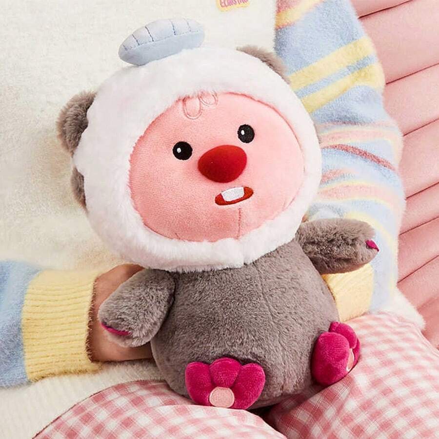 MINISO ZANMANG LOOPY Little Beaver Loving Shells Sitting Doll, Delightful Design, Skin - Friendly Material, Suitable For Gift-Giving, Room Ornament And LOOPY Followers (1PC)
