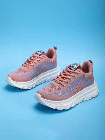 2024年女式新款厚底防厚底休闲透气运动鞋