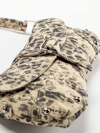 Distressed Beige Asymmetrisk Animal Print Axelväska, Fashionabla Y2K Leopard Print Rivet Biker Style Axelväska, Hobo Bag, Streetwear Style, Lämplig för tonårsflickor, Leopard Print Bag, Animal Print Underarm Bag, Rivet Streetwear Style Handväska, Y2K Underarm Väska, Lämplig för dejting , Casual, modefester, resor, skola, semesterpresent