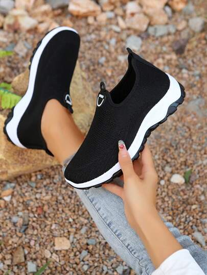 Tênis esportivos leves de malha para mulheres, tênis de corrida e tênis de cano baixo com cadarço, tênis de ginástica respiráveis, adequados para uso em férias
