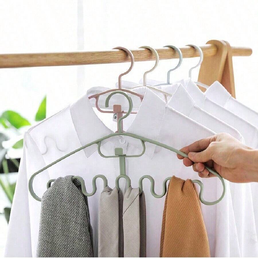10pcs Wavy Clothes Hangers, [Random Color], Bedroom Accessory, Laundry Organization, Space-Saving Tank Top & Bra Hangers, Closet Organization, Wardrobe Organization And Storage, Home Organization And Storage Supplies