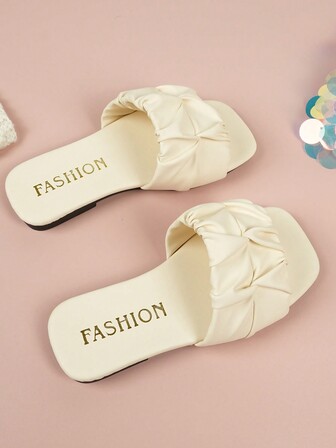 儿童时尚户外凉鞋夏季方头平底鞋系带凉鞋新款女童鞋时尚沙滩拖鞋