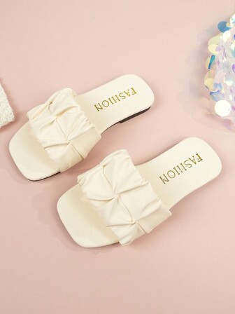 Children Fashion Outdoor Sandals Summer Square Toe Flat Shoes Strap Sandals New Style Girls Shoes Stylish Beach Slippers