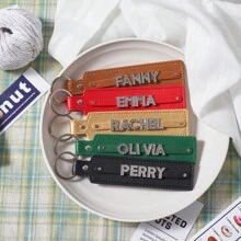 Personalisierter Acryl Mehrfarbiger Buchstaben Schlüsselanhänger, bestes Weihnachtsgeschenk, Geburtstagsüberraschung für Familie und Freunde, Leder Schlüsselanhänger, Acryl Namenspersonalisierung, Herbst/Winter Feiertags Geschenk, Überraschung für Lieblingsmenschen