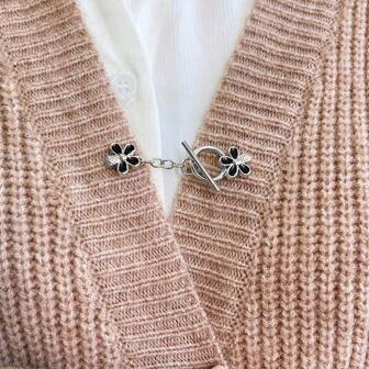 1pc Women Anti-Exposure Clip Decor Cardigan
