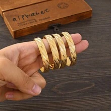 4 أساور ذهبية اللون بقطر 45 مم، بتصميم هندسي كلاسيكي/ناعم/أملس، مناسبة للارتداء في دبي وأفريقيا والمناسبات اليومية والحفلات وأعياد الميلاد، هدية مجوهرات - ذهبي أصفر - مشاهدة 6