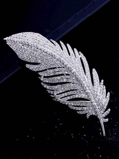 1 pieza Broche de pluma clásico con rhinestones elaborados, alfiler de solapa elegante y de moda de alta gama, accesorio de regalo premium para vestidos, bolsos, camisas, chaquetas, joyería, ropa de Navidad, Halloween, regalos divertidos y lindos para maestros