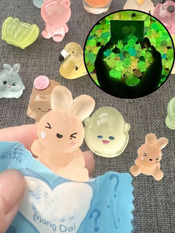 Sanrio 20/50pcs Glow-In-The-Dark 3D Animal Figurines - Unique DIY Craft & Outdoor Garden Decor (Random)