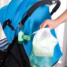 Bolso cambiador de cochecito de bebé con dispensador de bolsas para pañales desechables, dispensador colgante de bolsas de basura para cochecito de bebé con 3 rollos de bolsas de basura