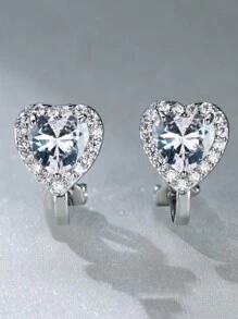 Vanel 2 chiếc kẹp tai hình trái tim nhân tạo thời trang cổ điển bằng đá Zirconia, kẹp tai dễ thương và tinh tế, đồ trang sức ngày lễ đa năng để sử dụng hàng ngày, quà tặng ngày lễ tình nhân sang trọng nhẹ nhàng, quà tặng hoàn hảo cho bạn gái của bạn ngày lễ tình nhân - Kẹp tai (có thể đeo mà không cần xỏ lỗ tai) - Xem 4