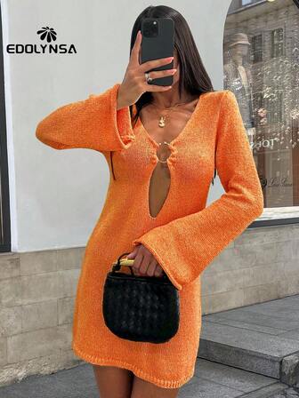 性感女式泳衣罩衫金属环镂空深 V 领针织裹身沙滩迷你裙喇叭袖短款沙滩装夏季