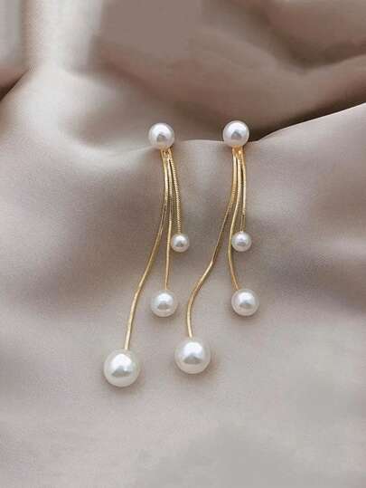 1 par de pendientes colgantes elegantes y sencillos de acero inoxidable con borlas de perlas falsas de concha para mujeres - Pendientes largos hipoalergénicos con borlas para ocasiones diarias y de fiesta, accesorios del Día de San Valentín