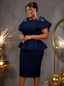 Vestido elegante de cóctel y fiesta para invitada de boda, con silueta entallada, detalle de lazo y aplicación de perlas falsas, tallas grandes