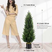 2Packs Artificial Cedar Trees With Black Pot 36"/48"/60" Fake Plants Outdoor Indoor Faux Pine Shrubs Plants Sunlight Resistant Leafy Potted Plant For Xmas Home Front Door Offices Outdoor Realistic Fake Plants Front Porch Decor 2/3/4/5/6FT Xmas New Year 2026 - 綠色 - 查看 5