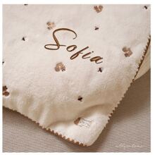 1pc Personalized Cartoon Print Blankets, Custom Baby Name, Gifts For Baby, Autumn And Winter Children's Blankets, New Home Gift, New Year's Gifts For Children Back To School Winter Gift Ideas Boy Girl Valentine's Day,Multi-Functional,Ornamental,Letter,Stylish,Soft,Modern,Colorful,Kawaii,Adorable,Cute,Casual,Custom,Personalised,Unique,Customized,Baby Gifts,Ideal Gifts For Him,Ideal Gifts For Her,Son,Daughter - Multicolor - View 3