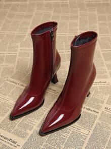 2025春秋新款优雅女士黑色靴子，粗跟高跟尖头时尚踝靴冬季