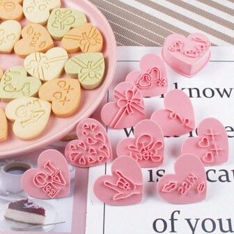 10/5 st hjärtaformade kakformar med 3D-präglingsset för alla hjärtans dag-motiv, för gör-det-själv-tecknade kakformar, tryckbara kakstämplar, bakformar för bakning och dekoration, kökstillbehör för kreativa godsaker, perfekt för alla hjärtans dag-kakor, tårtor och desserter vid speciella tillfällen