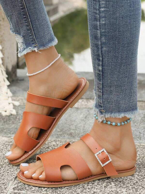 Sandalias planas de mujer estilo europeo y americano con hebilla de cristal marrón en forma de H, moda ligera y cómoda, talla grande tallas, sandalias de playa huecas, existencias disponibles